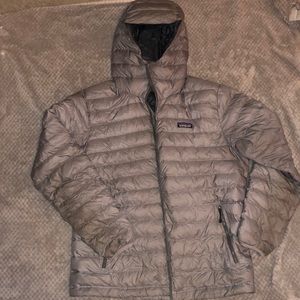 Men’s Patagonia down hoodie puffer jacket